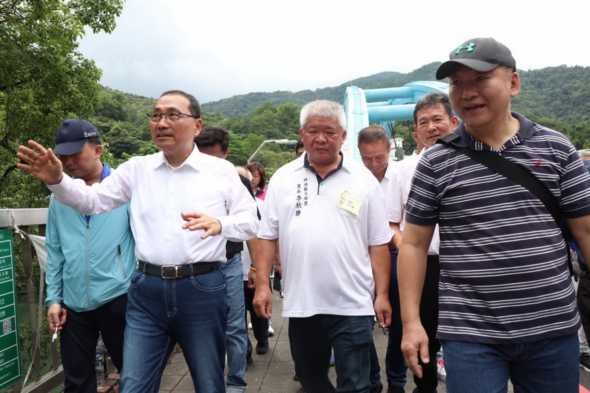 侯友宜視察坪林基礎建設橋梁道路升級　街角變身YouBike電輔車站城市新亮點