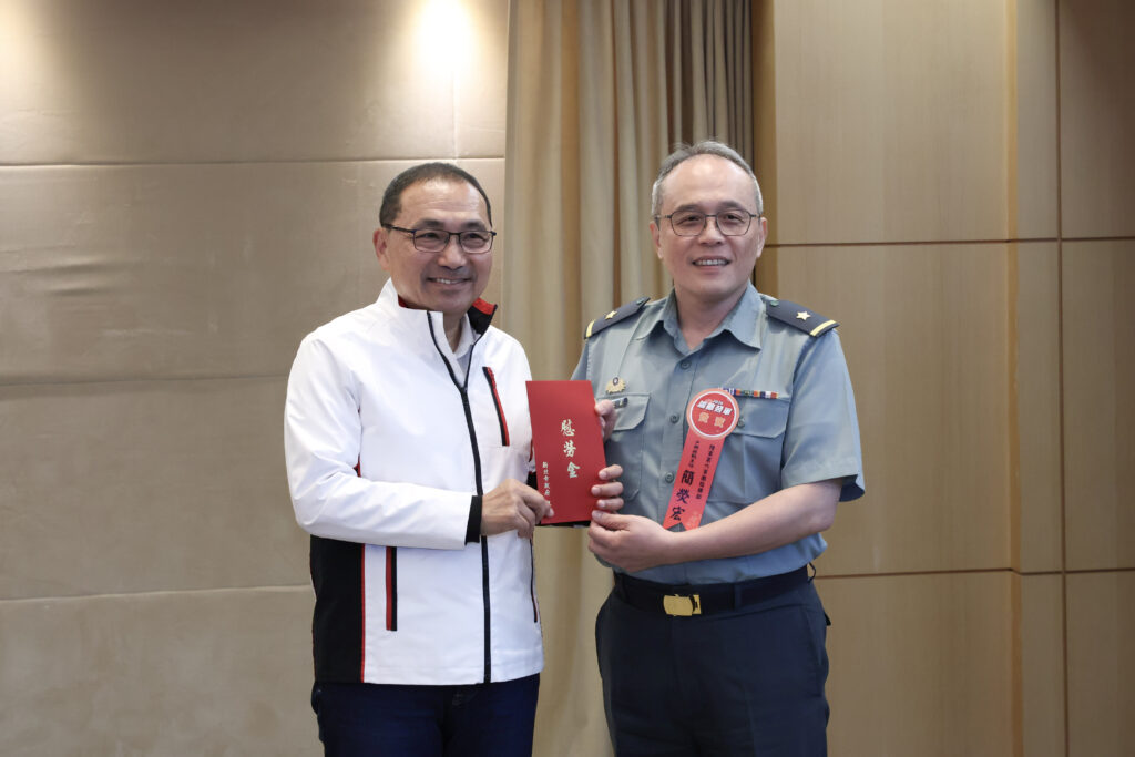 新北端午勞軍傳心意 侯友宜致贈慰勞金感謝辛勞助災防 35 429374 0