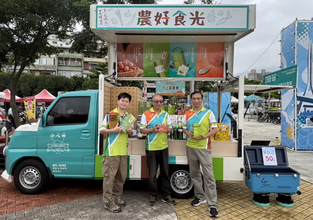淡水全國南瓜大賽 773斤巨無霸稱霸全國 在地農友林建訓第九度獲得南瓜王 19 0613006