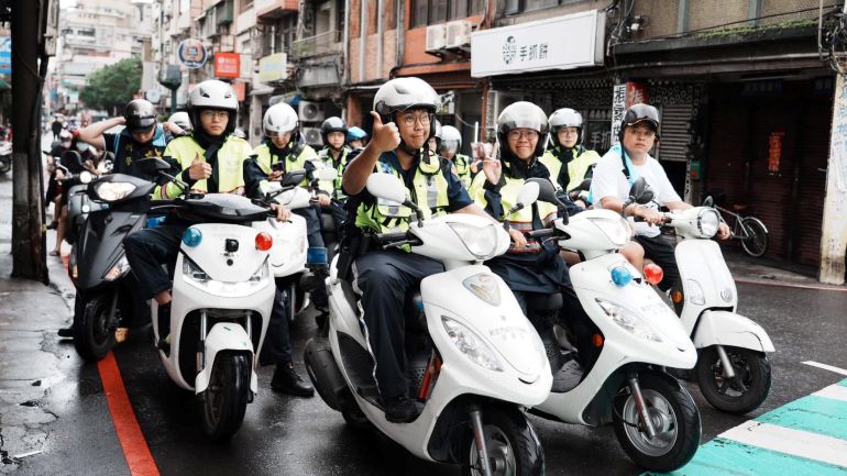 大拜拜遶境登場 新莊500警全面戒備暴力零容忍 7 《圖說》新莊警全員投入地藏庵遶境勤務,負責交通疏導、治安維護。〈新莊分局提供〉
