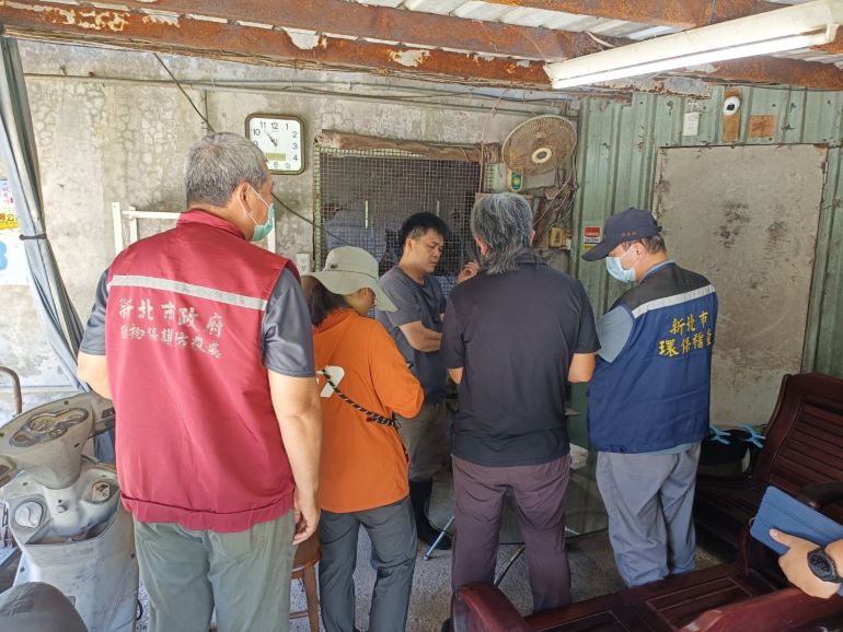 端午防疫不鬆懈 新北重大豬病兵推建構跨局處防護網 29 《圖說》養豬場聯合稽查。〈動保處提供〉