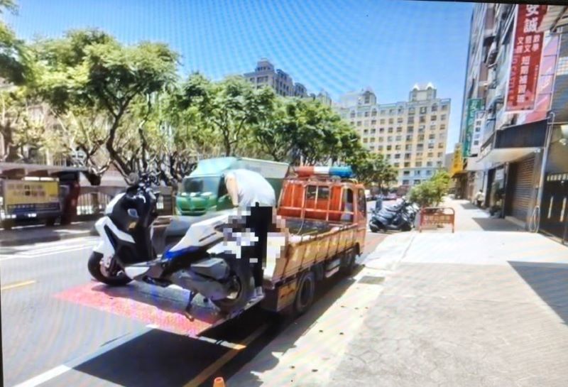 LINE揪團飆車「零容忍」 新北第六波掃蕩逮52人、扣32車 14 《圖說》查扣車輛畫面。〈交通大隊提供〉
