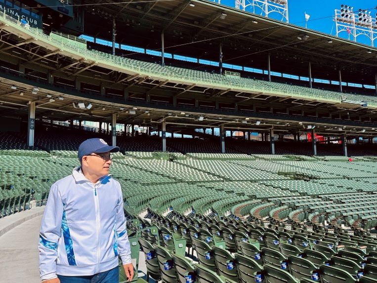 從百年球場看城市發展   侯友宜考察Wrigley Field汲取大巨蛋規劃經驗