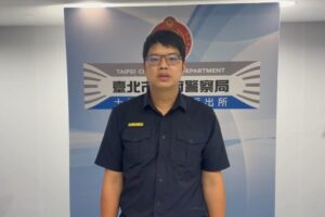 男子持雙刀遊走街頭惹驚魂 士林警火速逮人再破毒品案 60 MEITU 20260624 193136171