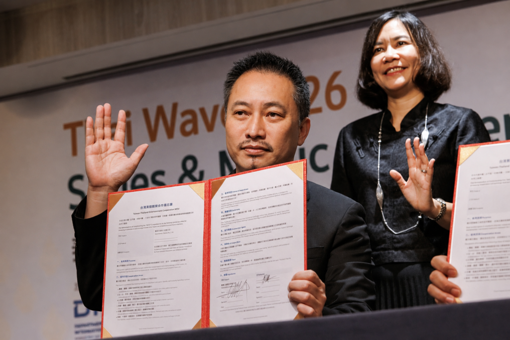 劇匯文創攜手泰國影視龍頭簽署MOU Goshot主攻亞洲恐怖豎屏劇市場 8 %E9%8C%A2%E4%BA%BA%E8%B1%AA%E5%B0%8E%E6%BC%94