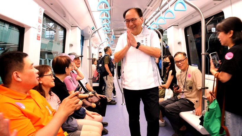 捷運成果回饋鄉親  三鶯線2300位里民搶先試乘見證幸福啟程