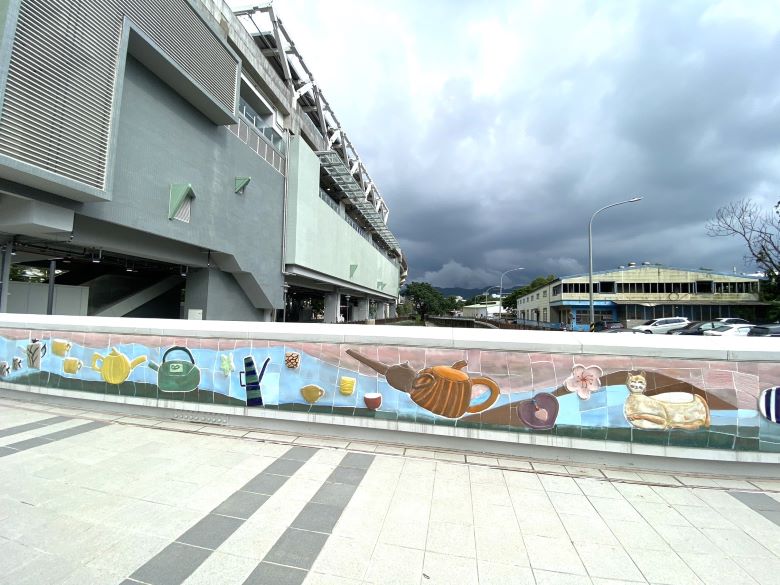 《圖說》國華站人行陸橋打造三鶯新美學地標。〈捷運局提供〉