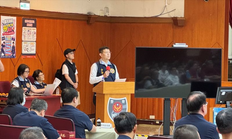 《圖說》警察局執勤同仁參加青春專案勤教。〈新北市警局提供〉