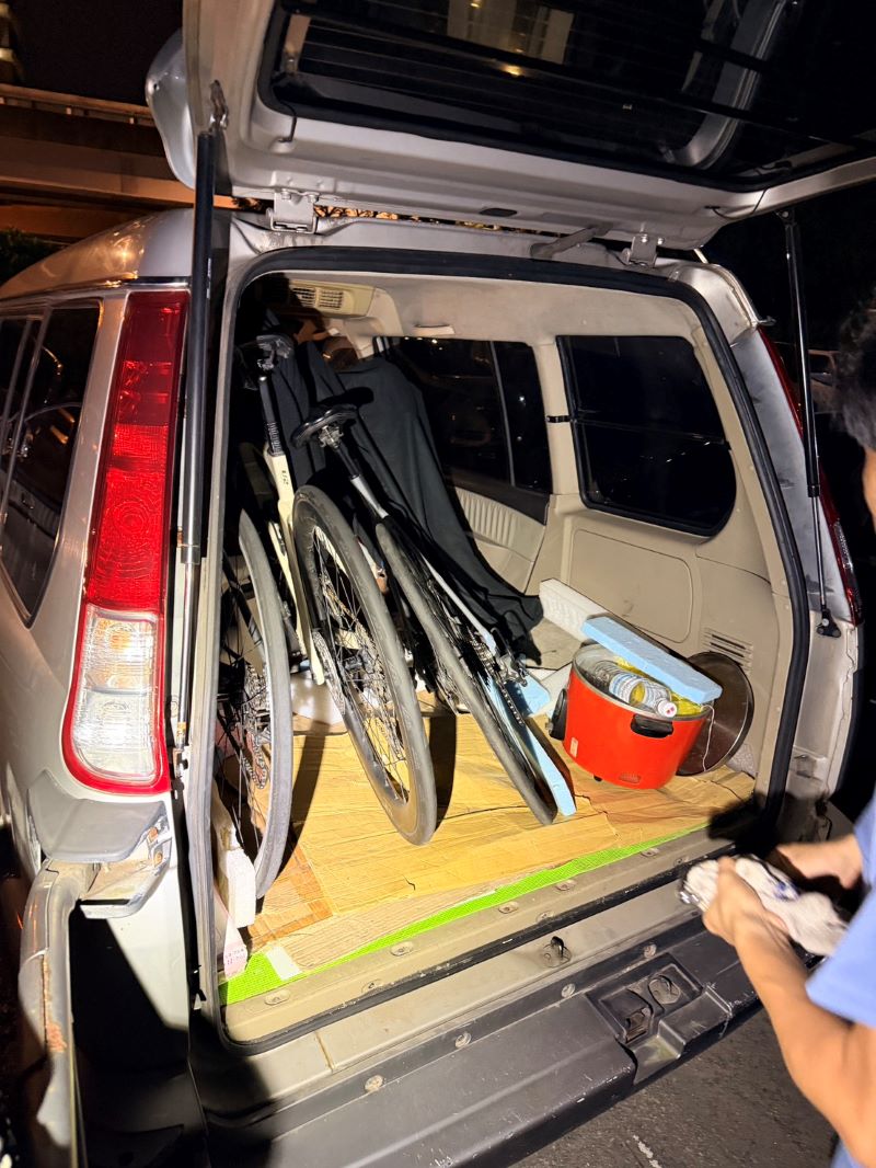 《圖說》貨車後車廂查獲3輛遭竊腳踏車。〈永和分局提供〉