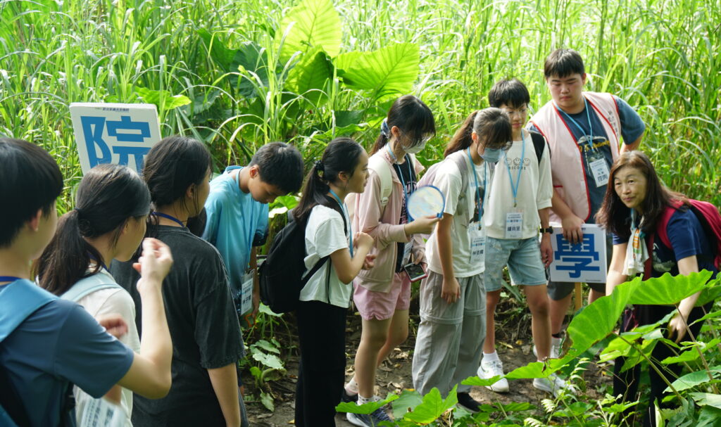 「大力水守」出動 新北永續未來學院國中體驗營 學子展現永續行動力編寫環境行動劇本 6 0703008