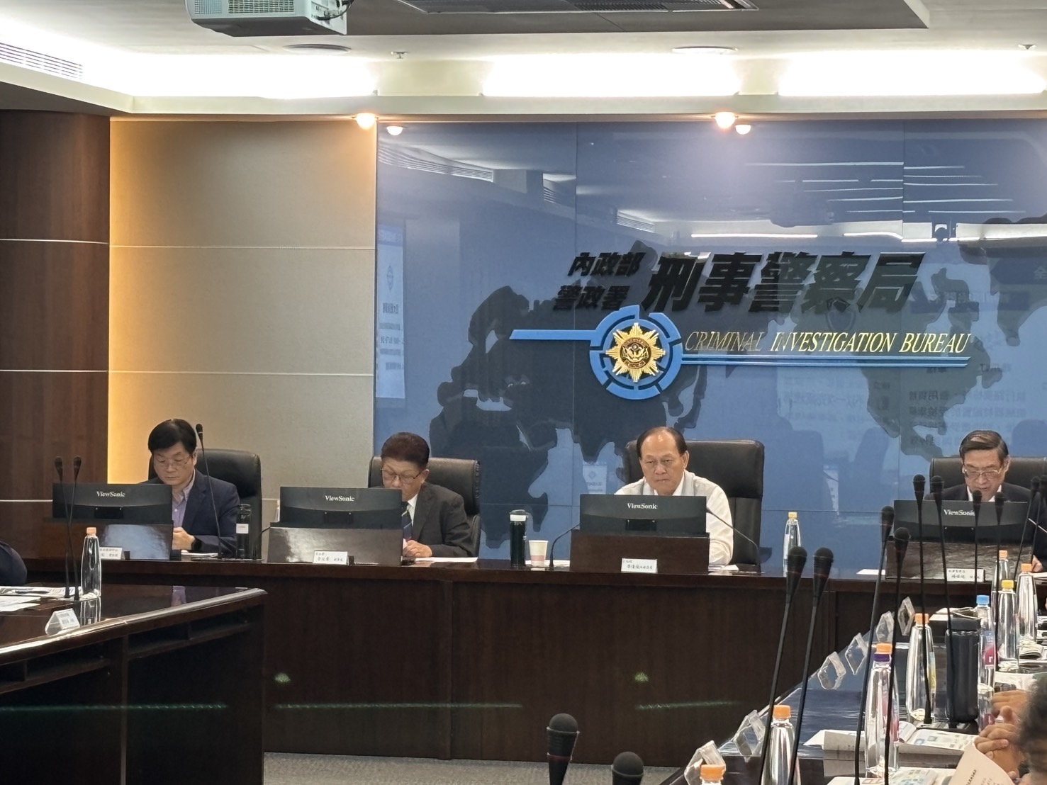 季連成政務委員視察警察機關緝毒機制  肯定警政署緝毒及毒駕防制成效  強化跨機關打擊毒品犯罪