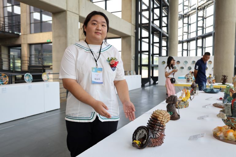 從太空探險到AI城市 兒少陶藝獎101件作品陶博館登場 22 《圖說》「立體雕塑類」高中職組金獎,楊詠婷《暴食》。〈陶博館提供〉