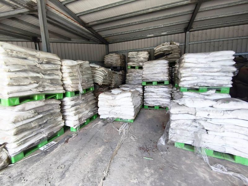強颱來襲前完成整備 新北巡檢抽水站、水門及分洪道嚴防豪雨 14 《圖說》水利局備有足夠數量之砂包,提供臨時搶險及區公所領取使用。〈水利局提供〉