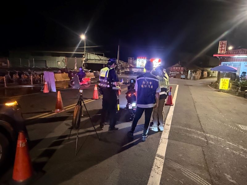 掃蕩夜間噪音車  中和警攜環保局攔查百餘車開罰