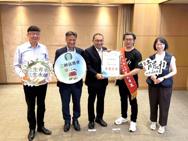 養蜂導入科技、好茶開拓新市場   新北2青農榮獲〈百大〉肯定