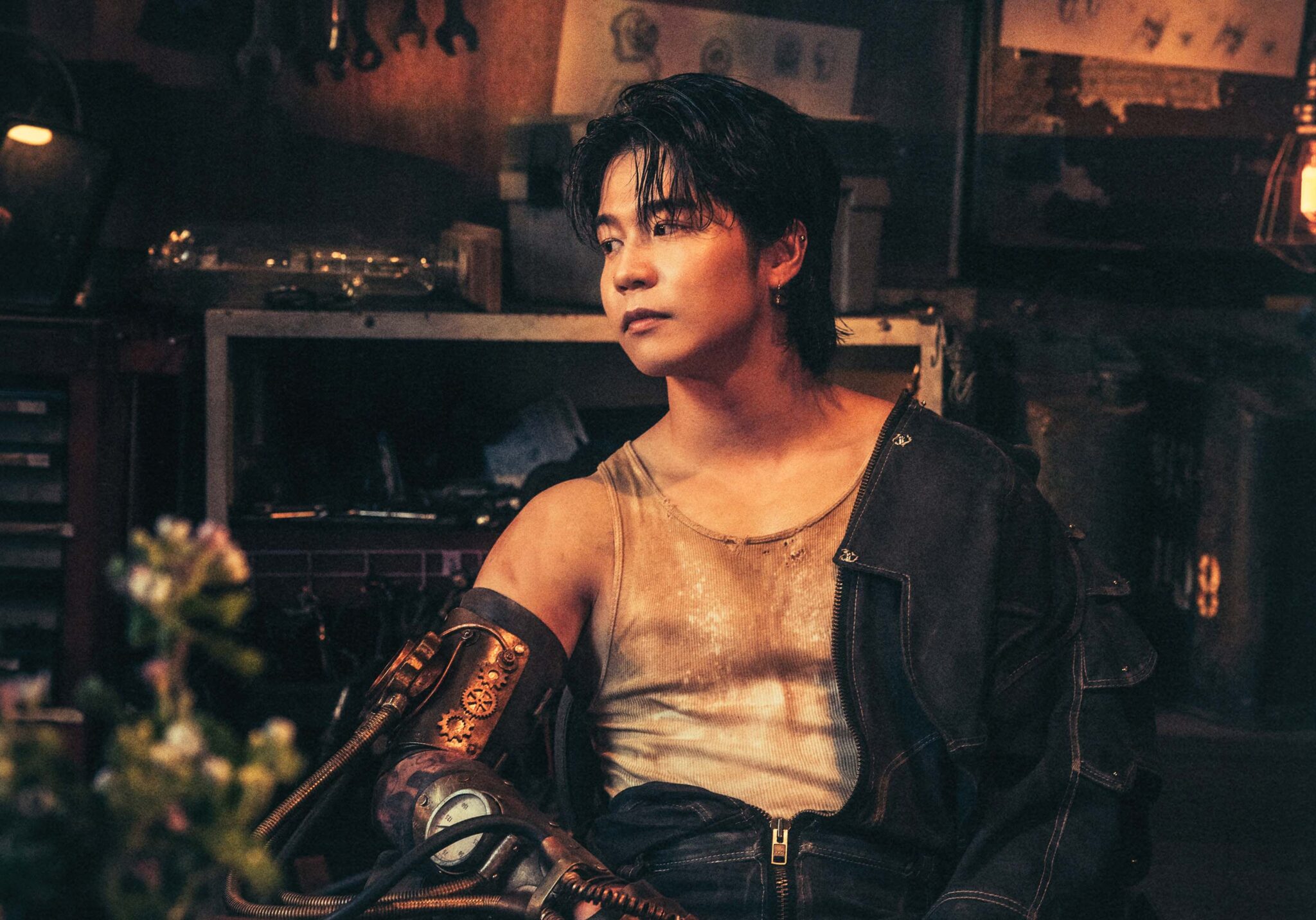 王謙為愛「全身大改造」裝機械手臂 嘆:付出全部還是不夠