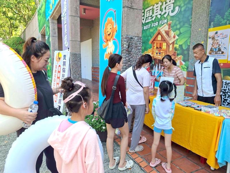 廉政宣導走進童玩節 新北、宜蘭攜手推動誠信與永續理念 6 《圖說》民眾在歡樂的童玩氛圍中認識誠信價值與環境永續。〈環保局提供〉