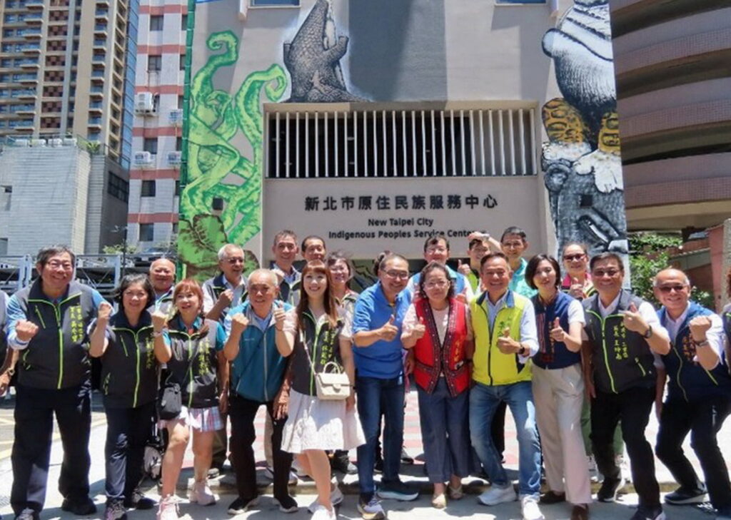 侯友宜視察新北原民服務中心改造工程 特色外牆彩繪Q版雲豹山林好朋友搶先亮相 11 %E5%9C%96%E7%89%8710