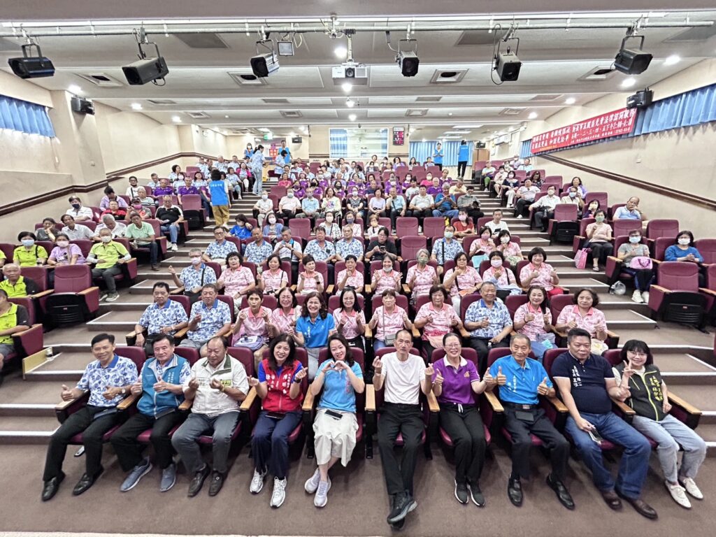打造城鎮韌性! 五股五百位里鄰長齊聚研習 全力整備八月防空韌性演習 16 %E9%87%8C%E9%84%B0%E9%95%B7%E9%BD%8A%E8%81%9A%E7%A0%94%E7%BF%92%E5%BC%B7%E5%8C%96%E6%9C%8D%E5%8B%99%E7%9F%A5%E8%83%BD