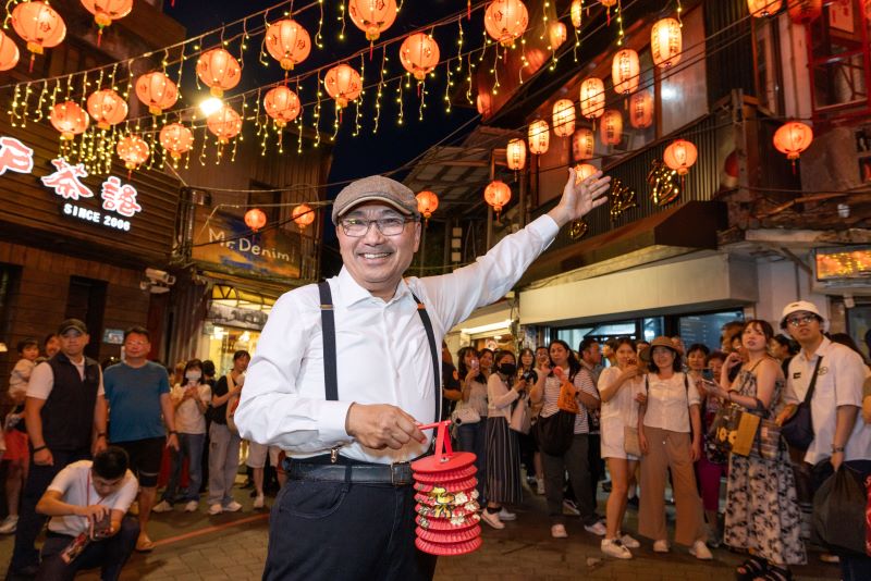 九份紅燈籠祭點亮山城夜色   霹靂布袋戲展現沉浸式旅遊體驗