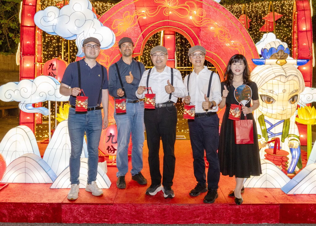 2026九份紅燈籠祭熱鬧登場 霹靂布袋戲共譜光影新章 侯友宜邀民眾提燈夜遊賞山城 17 0718002 1