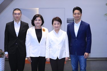 地方聯手反毒油 盧秀燕宣布將辦「縣市長反毒油線上國是會議」 16 %E7%9B%A7%E5%B8%82%E9%95%B7 %E4%B8%AD %E8%88%87%E8%94%A3%E5%B8%82%E9%95%B7 %E5%BC%B5%E7%B8%A3%E9%95%B7%E5%8F%8A%E8%AC%9D%E5%B8%82%E9%95%B7%E5%90%88%E5%BD%B1