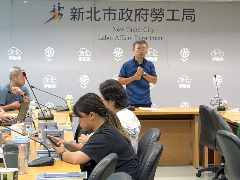 從校園培養勞動意識 新北勞權師資培訓納入職場霸凌新制 23 《圖說》勞工局主秘盧志銘感謝教師犧牲暑假時間參訓。〈勞工局提供〉