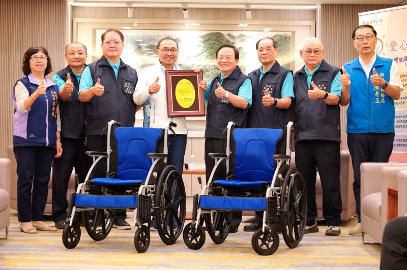 香油錢化為愛心力量   埔墘福德宮捐255台輪椅助弱勢