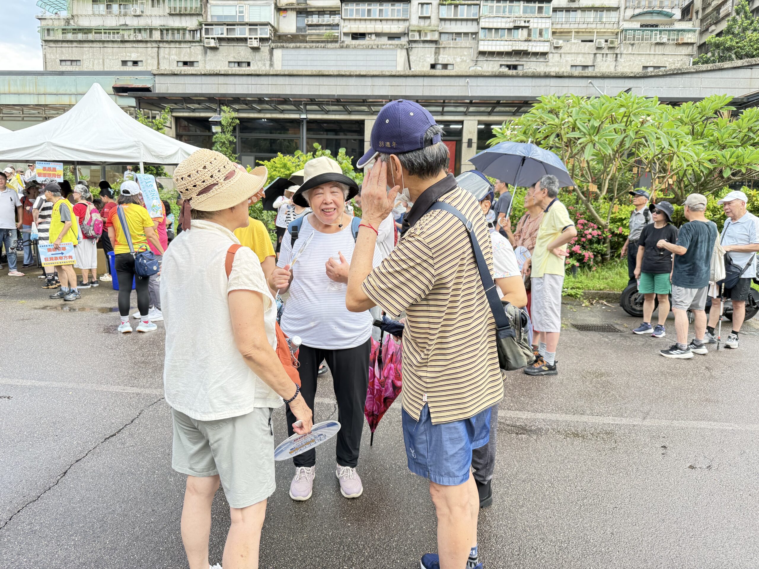 長樂親子銀髮健走活動午後陣雨順利舉行 「遇水德發」成為話題 27 B510FF79 5203 4FB0 A411 3A64569E0F67 scaled