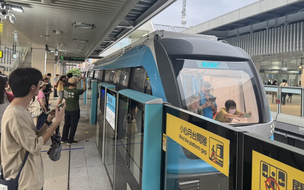 新北捷運三鶯線試營運滿月運量破90萬 8月1日起延長營運時段免費搭乘至8月底 48 IMG 5481
