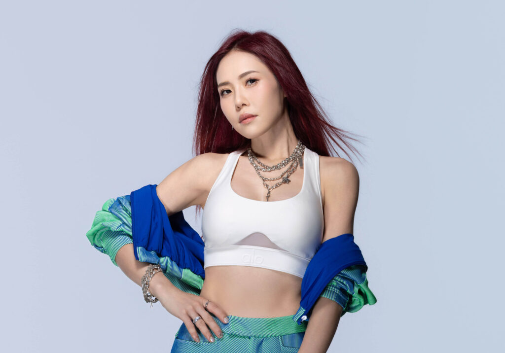 金曲甜美女神又辣又正 「辣個女人」燒到變「聲」 唱起電音跳未刷 40 %E6%A9%AB0707 0740 1