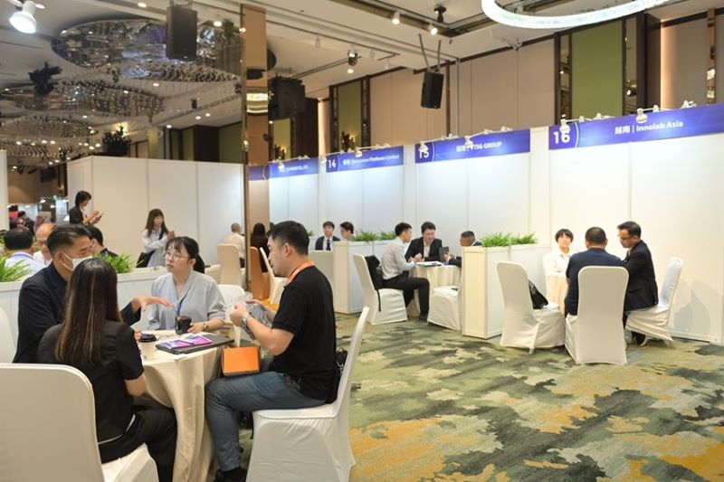 《圖說》國際採購商洽會協助企業拓展國際市場與提升品牌曝光，並銜接全球產業趨勢，推動產業轉型升級，強化國內品牌的國際競爭實力，圖為114年活動商洽媒合照片。〈經發局提供〉