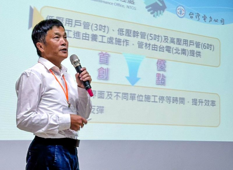 《圖說》新工處副處長何文吉長期投入友善人本環境建設，榮獲2026馬路好行評選「個人貢獻獎」，其專業與投入備受肯定。〈工務局提供〉