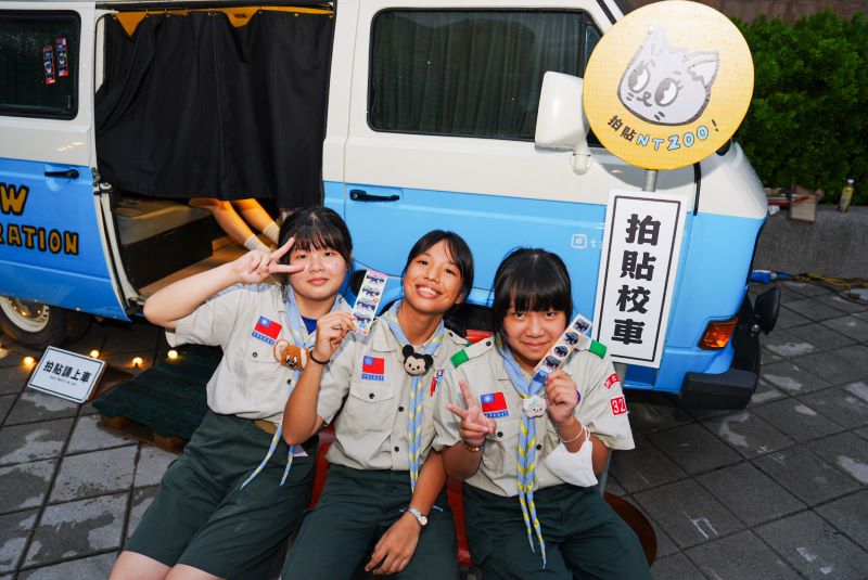 「當大人高校祭」變身青春派對 萬人同樂嗨翻市民廣場 28 《圖說》每一位孩子勇敢發光的舞臺。〈教育局提供〉