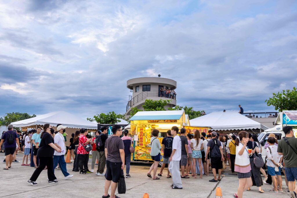 夏日盛宴封關 「北海潮與火」最終場登場 即將成真火舞團中角灣壓軸演出 26 %E6%B5%B7%E6%B4%8B%E5%B8%82%E9%9B%86%E8%B2%A9%E5%94%AE%E7%89%B9%E8%89%B2%E5%B0%8F%E5%90%83%E8%88%87%E8%BE%B2%E6%9D%91%E5%86%8D%E7%94%9F%E7%A4%BE%E5%8D%80%E8%BE%B2%E7%89%B9%E7%94%A2%E5%93%81 %E5%90%B8%E5%BC%95%E6%BB%BF%E6%BB%BF%E4%BA%BA%E6%BD%AE%E5%88%B0%E8%A8%AA%E9%AB%94%E9%A9%97
