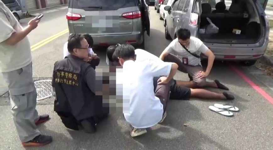 破獲假投資真詐財詐騙集團        中打第一隊出擊逮獲廿二人