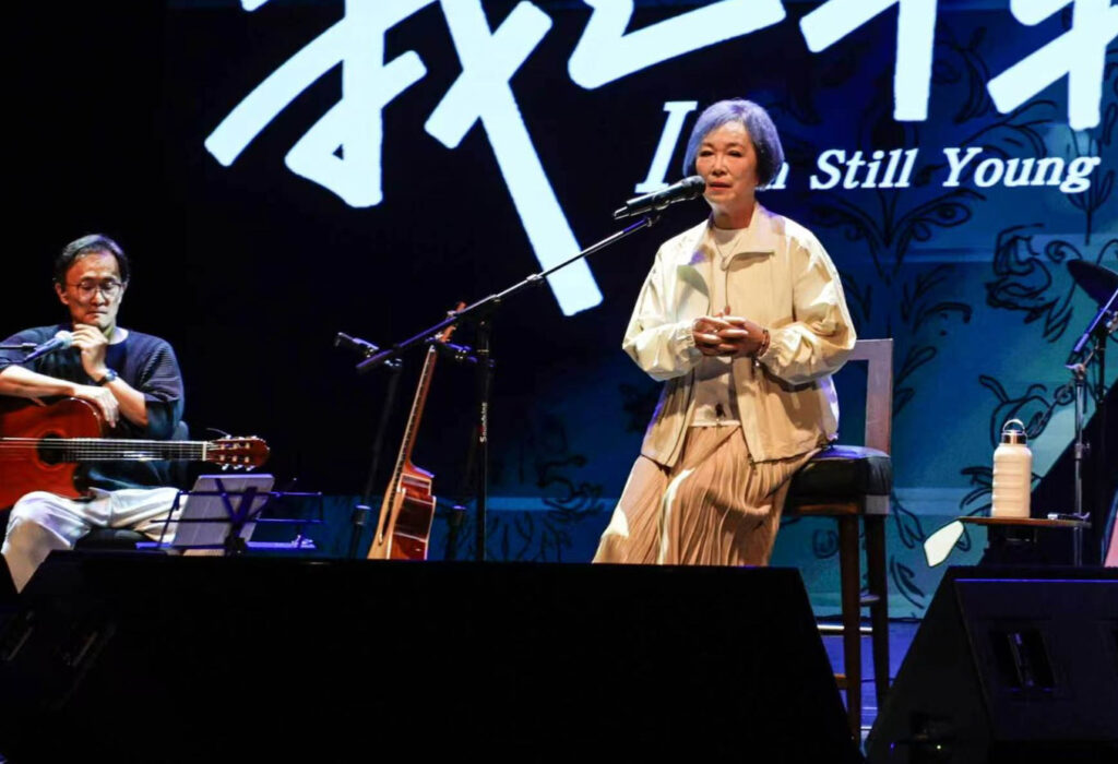 粉絲狂搭22小時車從吉林追到上海!熊美玲驚呆有人揭她「特殊身分」連她「人生第一首歌」都背得出來 3 %E8%91%A3%E9%81%8B%E6%98%8C%E7%86%8A%E7%BE%8E%E7%8E%B2