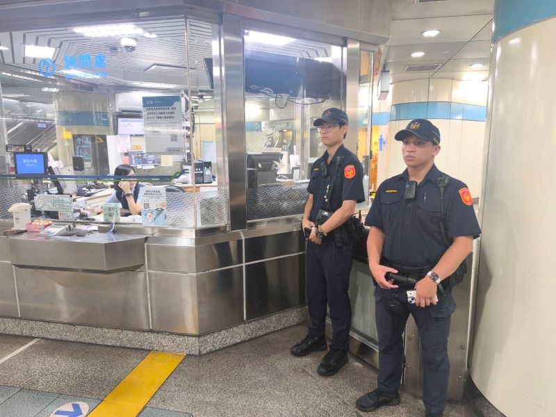 《圖說》警察局於轄內各捷運站加強巡邏守望。〈市警局提供〉