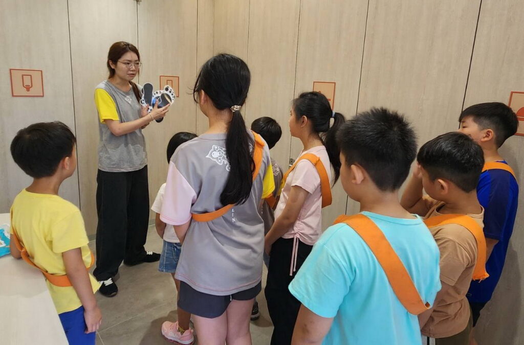 新北免費午餐上路、鮮奶擴大至國中 教育局走訪校園關心開學情形 8 0831003