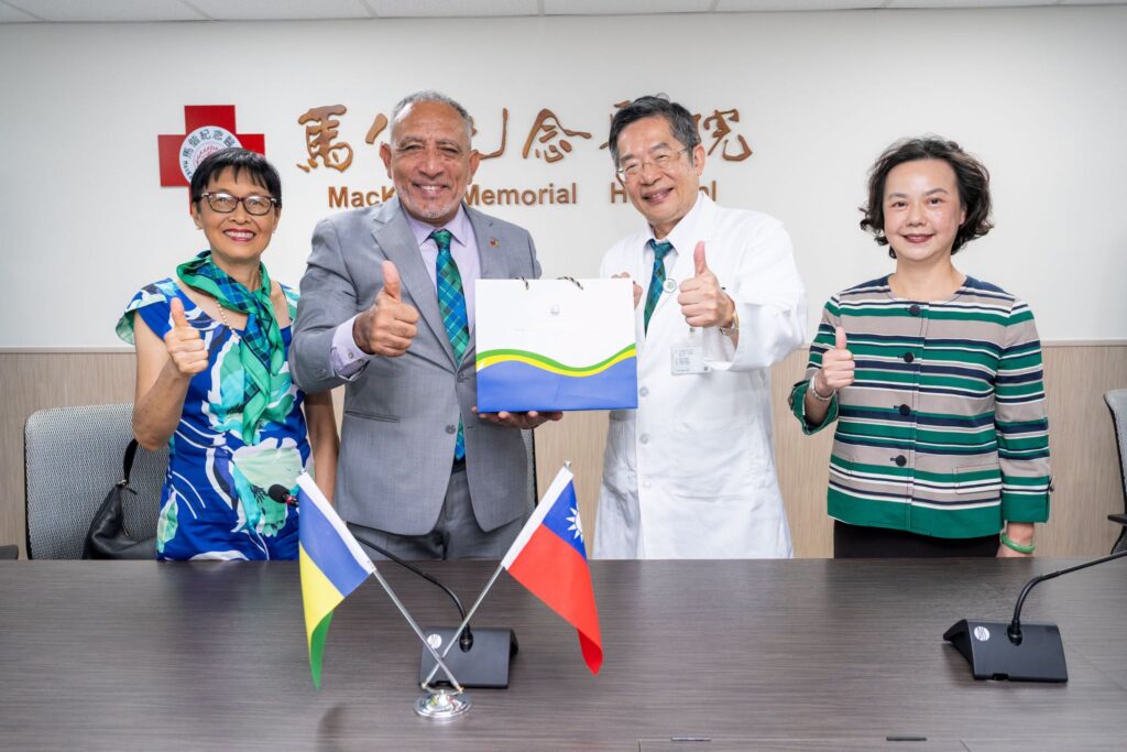 聖文森總理訪馬偕! 深化十年醫療合作 22 774157226 1416890496969112 5659105001864528062 n