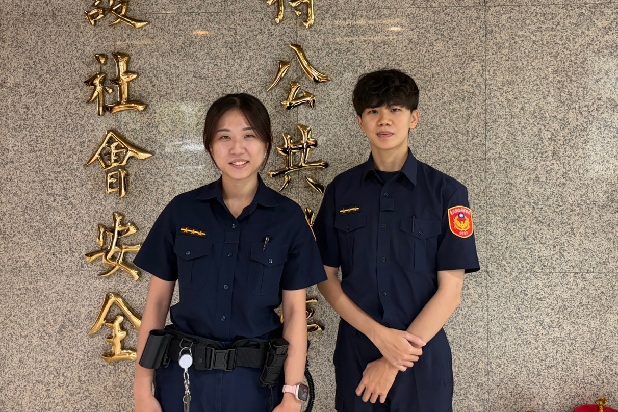 百歲阿嬤搭車迷途免驚  中正一博愛警化身  暖心專屬司機  平安護送
