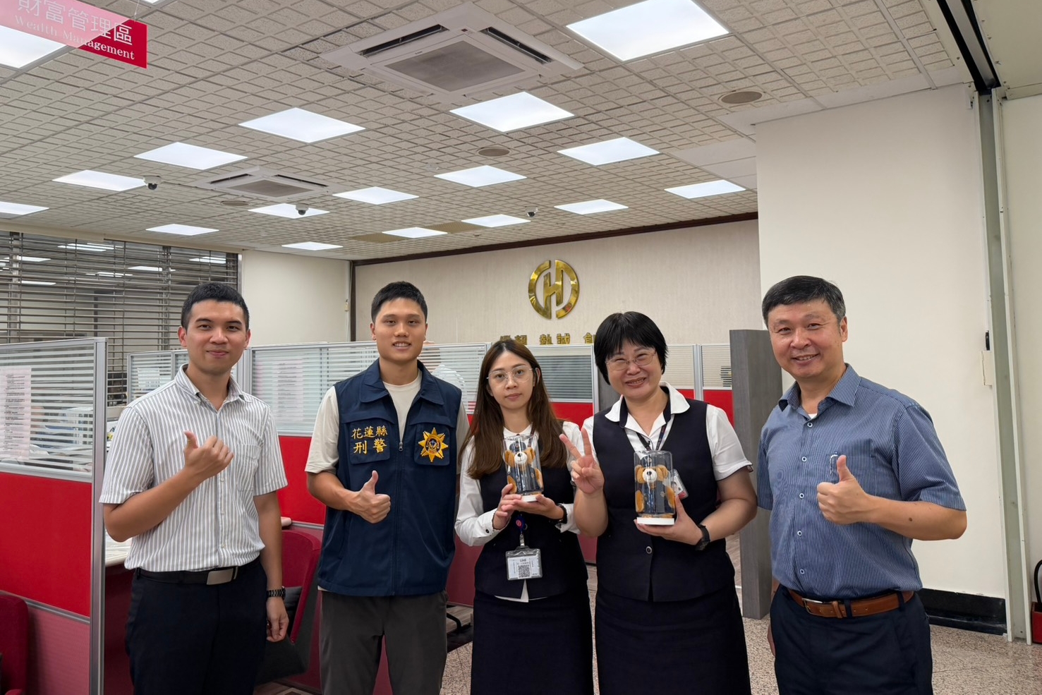 花警攜手金融機構阻詐有成 5  6月成功攔阻逾千萬元詐騙款項