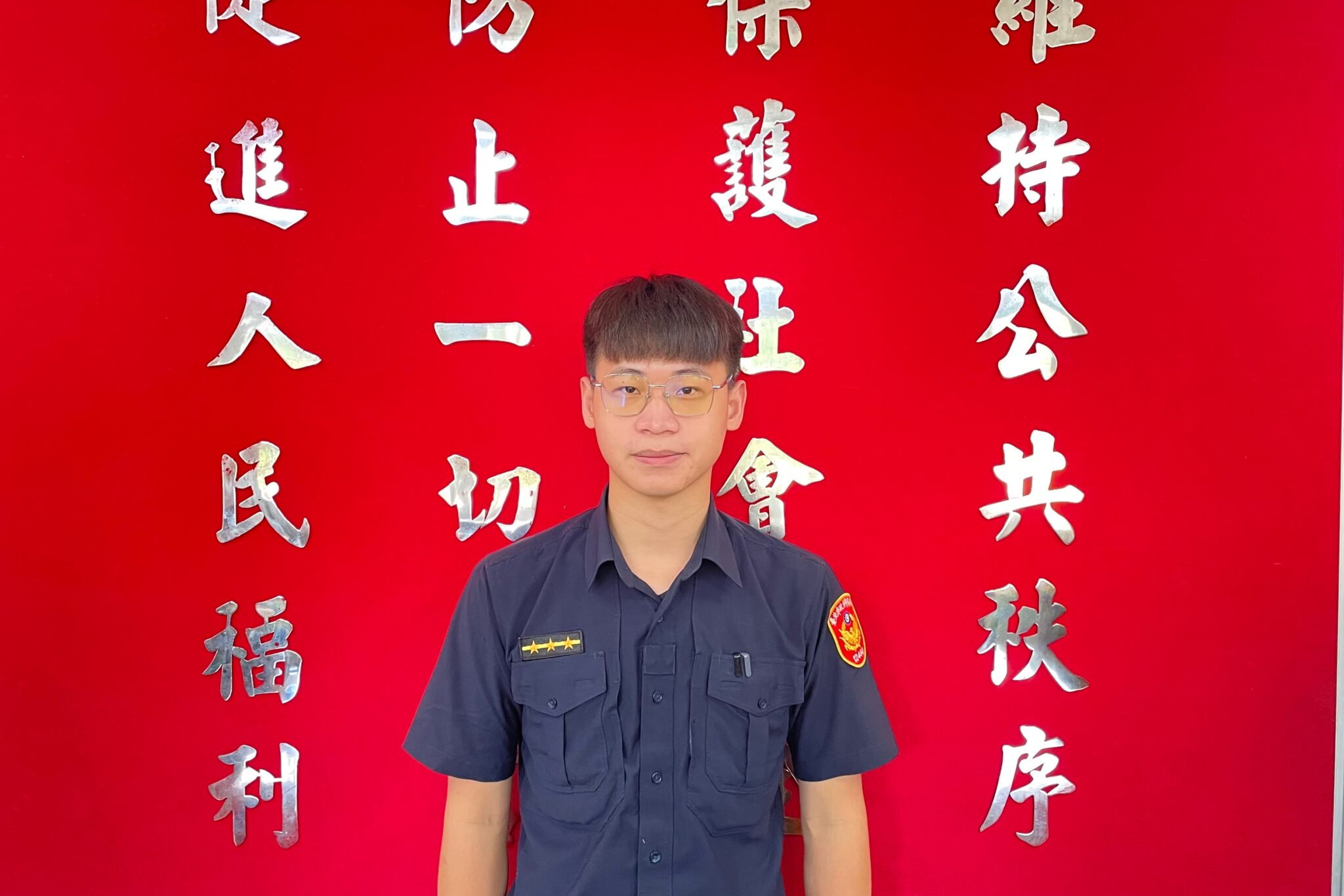 警員熱心助婦人  內湖警即時伸援手護安全