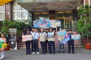 基警 童 步迎開學 守護通學安全 5 MEITU 20260831 145306871