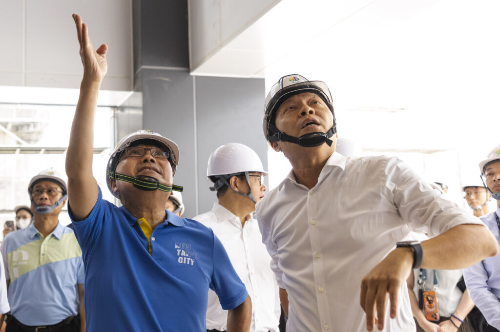 緊盯新北重要軸心建設 侯友宜市長四度視察第二行政中心 預計今年底完工進駐 14 R3A8592