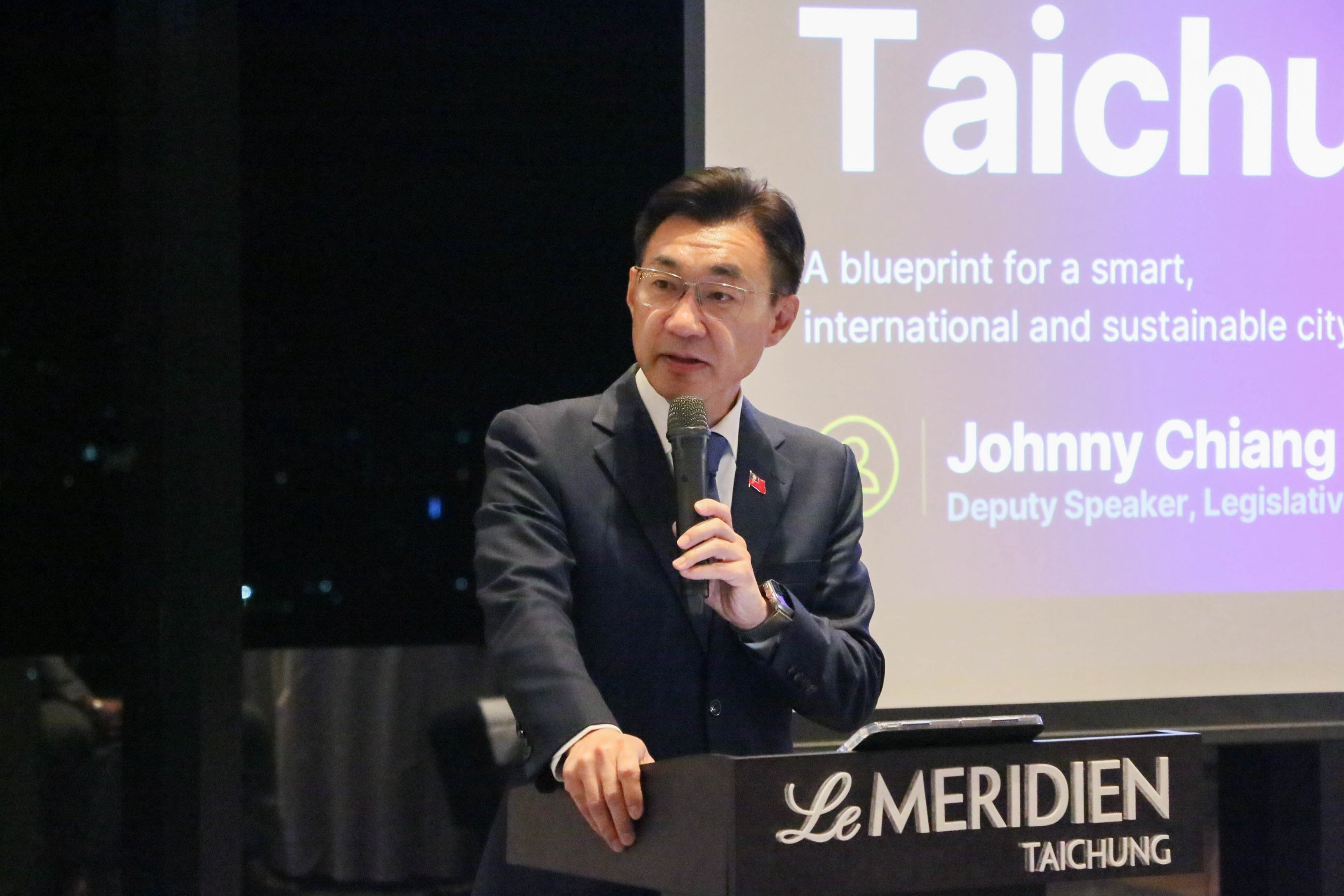 對話台中美國商會　江啟臣全英文演說展現國際力