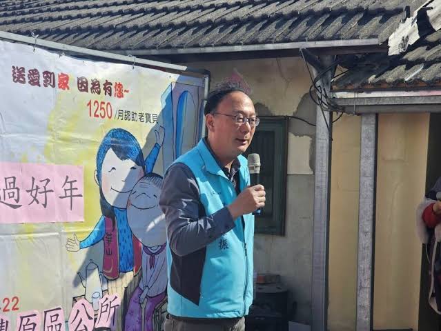 連佳振轟何欣純「割稻尾」!東豐快停工時不見人,選舉竟砸錢買廣告攬政績 10 images 65