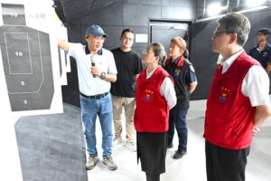 縣長徐榛蔚視察花蓮縣警察局綜合體技館 關心員警訓練安全與場地改善 12 %E4%B8%89 12