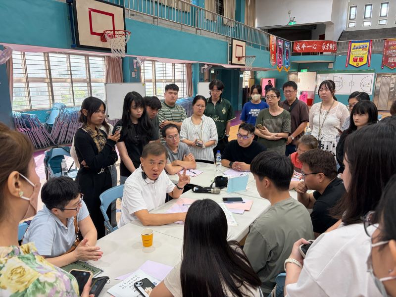 職前完訓接軌教學現場 新北400名新進教師迎接開學挑戰 12 《圖說》台灣家長教學聯盟林文虎理事長團隊,為新進教師帶來優質教學七要領。〈教育局提供〉