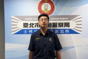 見臨檢站急靠邊 男子拒毒篩難掩違法 警查獲毒品依法逮捕 22 %E6%9F%AF%E6%AD%A3%E5%B3%B0